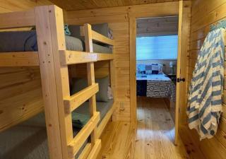Get-away Cabin in Surf City w Loft and Parking - Surf City - 1