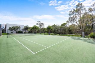 Beachside 3-Bed with BBQ, Pool, Gym & Tennis Court - Marcoola - 8