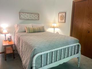 Pet Friendly, 2br Lakeside Relax On Long Lake - Gleason - 3