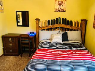 Huge 5 Bedroom 2 12 Bathroom And Pet Friendly - Ontario - 1
