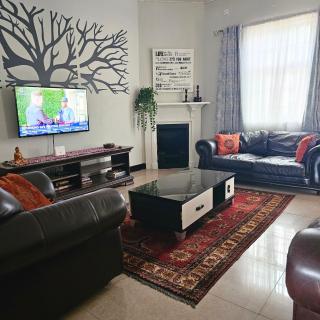 Mukamba Holiday Accommodation - 0
