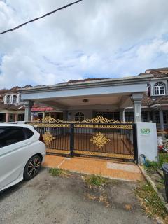 Ruhani Homestay 3 KB - 4 Bedroom Fully Airconditioned with WIFI & Netflix - Kota Bharu - 9