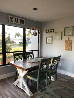 Coastal Contemporary Family Fun with Water View - Cape Coral - 3