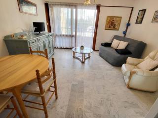 Studio cosy avec terrasse, parking, à 500m des plages et proche commerces - Six-Fours-Les-Plages - FR-1-316-330 - 0