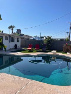 Cozy Home with Sparkling Pool/Pet Friendly - Mesa - 0