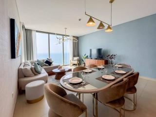 Breathtaking 2BR Apartment W/Sea views - Dubai - 3