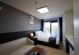 Sokcho Chonpines Beach Hotel - 4