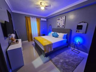 Paradise Haven at Hamptons - -across from Ac Marriot Hotel - Kingston - 2