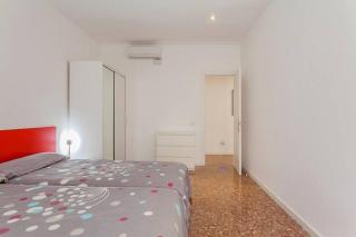 Big apartment for 14 in the heart of Eixample - Barcelone - 3
