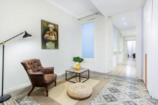 The Collection Barcelona - 4 bedroom apartment with a balcony in Las Ramblas 2 2 - 1
