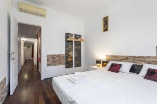4- Bedroom Apartment in Gracia Village - 6
