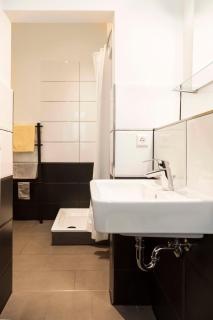 Spacious Family Apartment at Mauerpark plus SelfCheckIn - Berlin - 2