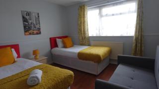 Chelsea House-Huku Kwetu Dunstable-3 Bedroom House - Houghton Regis - 9