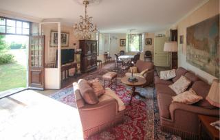 Amazing Home In Chemilly -  - 8