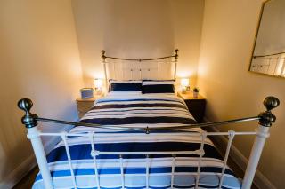 Toes Rock Sandy Haven - 5