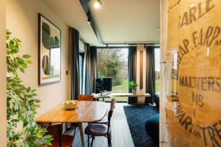 Luxury Container Lodge - Bristol - 5