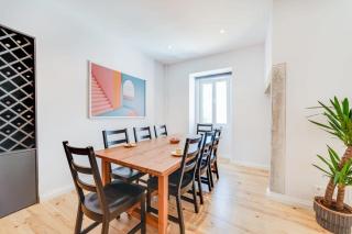 Cozy Coastal Getaway 3BR Apartment in Estoril - Estoril - 2