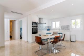 Deluxe 2 bed Apartment - 3