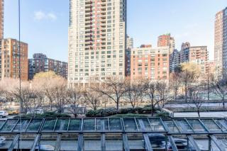 Financial District studio w doorman elevator NYC-1286 - 7