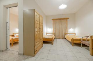 Pink Panther Studios & Apartments - 1