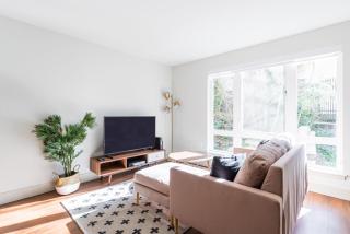 Blueground Bellevue near bars transport SEA-716 - 9