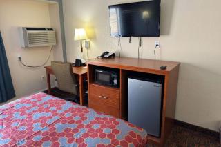 Econo Lodge - Waite Park - 4