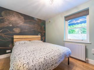 Surbiton Garden Flat - 6