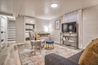 Extended Stays & Historic DT Basement Suite - 3