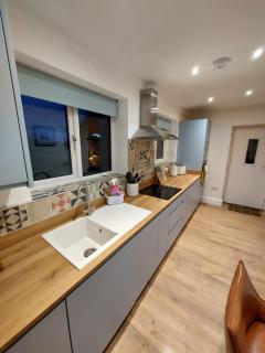 Athelas, self catering studio - Whitby - 9