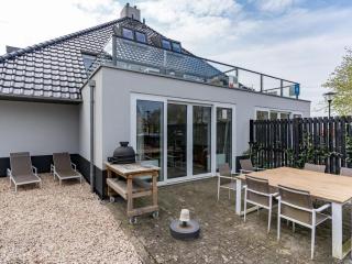 Spacious holiday home with harbor view - Sneek - 6