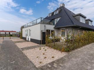 Spacious holiday home with harbor view - Sneek - 1