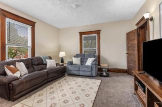 Charming 4BR Westside Home in Beer City USA - 4