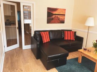 The Victoria - Quaint Victorian Home With Free Parking - 5