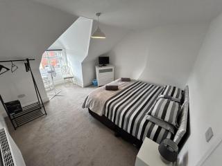 Sandy Lodge - Hornsea - 1