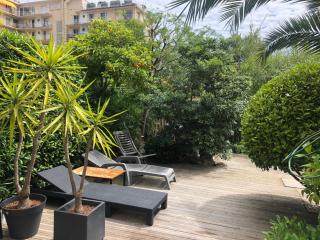 Only 60m to the beach, 2 bedroom cozy apartment, 80m2 big garden, very central - 7
