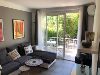 Only 60m to the beach, 2 bedroom cozy apartment, 80m2 big garden, very central - Cannes - 4