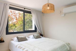 Panoramic views and pool in Villa del Alba - 6