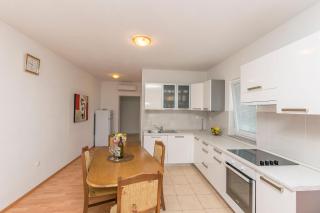 Apartments Rosanda - Pirovac - 6
