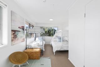 The Sandcastle - Large Beachfront 4 Bedroom House - Woolgoolga - 5