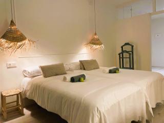 COLLECTION PORT - B&B Boutique , Alicante Center - Alicante - 2