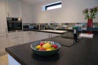 Stylish Cotswolds Retreat nestled between Bath and Castle Combe - 4