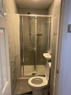 Double En-suite Rooms - Nevendon - 7