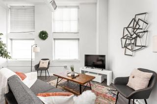 Modern Downtown Apartment 2BR 2BA by CozySuites - 0