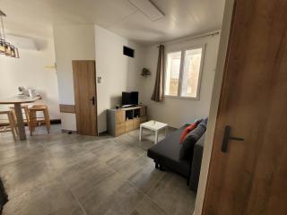 23 Centre historique - Gare - Place de la Comédie - 1