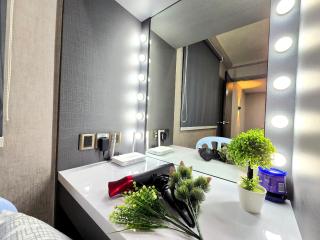 Loft Suite Seaview near JB CIQ 6-7Pax - 2