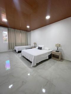 Alka's Paradise Guest House and Lodging - 4