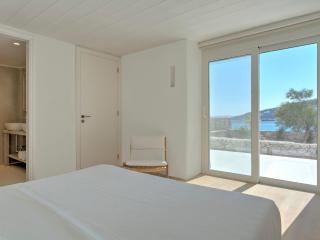 Beachfront Mykon Villa - Platis Gialos - 2