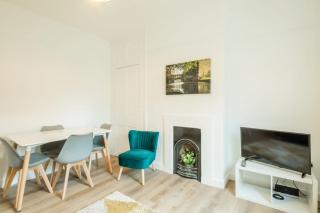 Cosy Two Bedroom Apartment in Excellent Location - Chesterton - 6