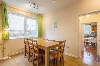 4 Bed Central Home - Perfect Location with Parking - Cambridge - 3