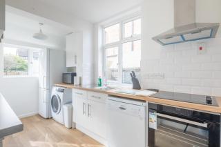 Charming Central Family Home - 6